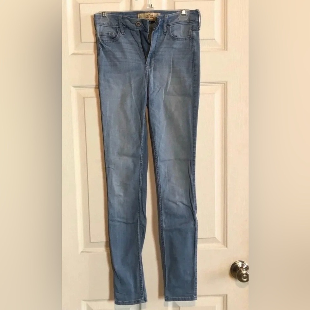 Hollister Super Skinny High Rise Jeans 0R